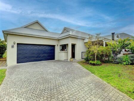3 Bedroom House in Kraaibosch