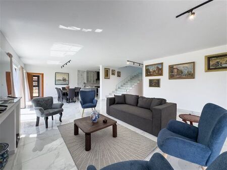 5 Bedroom House in The Hill Estate