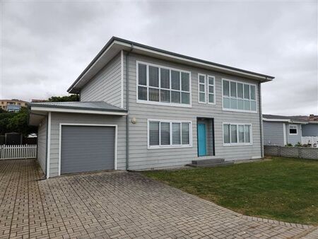 5 Bedroom House in Hartenbos