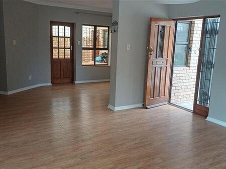 3 Bedroom House in Heather Park