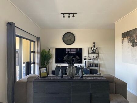 2 Bedroom penthouse to rent in Sandown, Blouberg