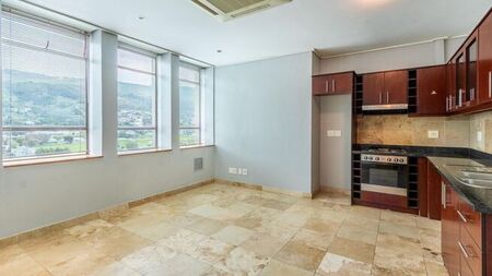 2 Bedroom apartment to rent in Paarl Central