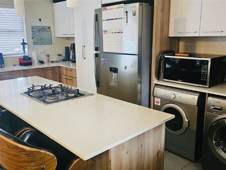 3 Bedroom Apartment in Linbro Park