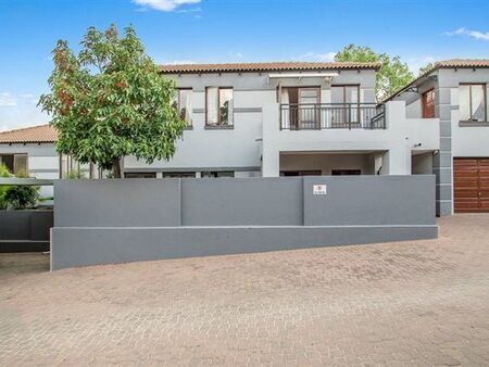 2 Bedroom Apartment in Bryanston