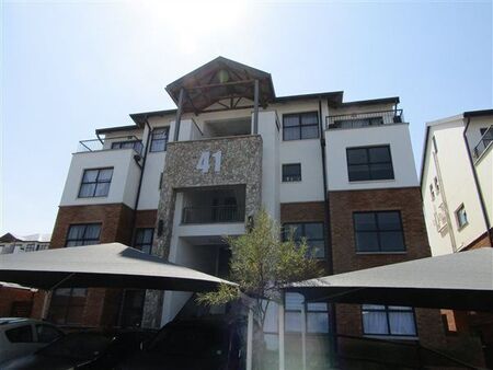 3 Bedroom Apartment in Olivedale