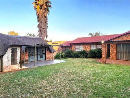 3 Bedroom House in Glenvista