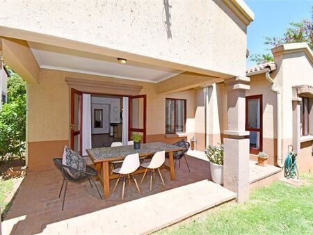 2 Bedroom Townhouse in Douglasdale