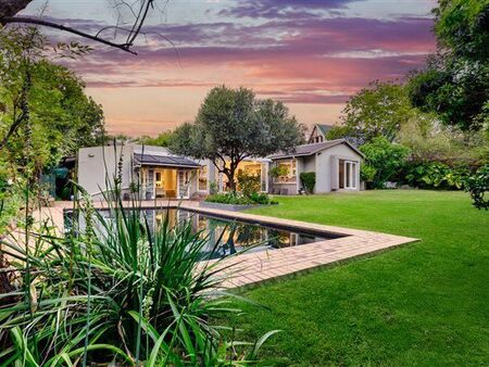 5 Bedroom House in Fourways Gardens