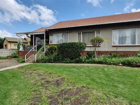 3 Bedroom House in Woodmere