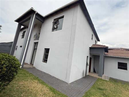 4 Bedroom House in Greenstone Hill