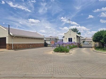 2 Bedroom Townhouse in Nortons Home Estate