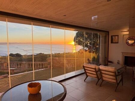 5 Bedroom House in Santareme