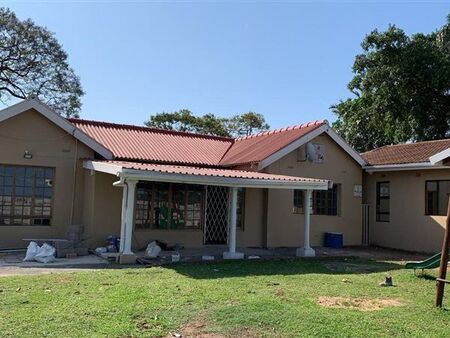 3 Bedroom House in Escombe