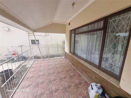 2 Bedroom Apartment in Escombe