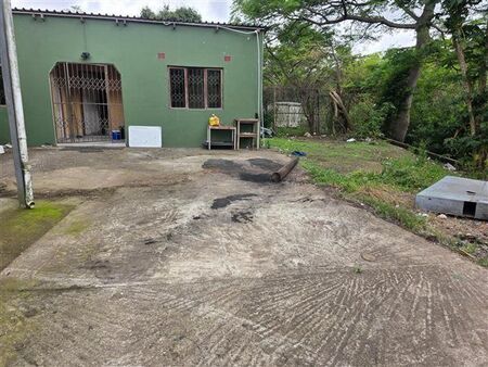 1 Bedroom House in Nagina