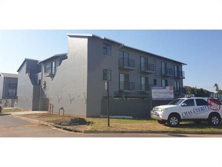 1 Bedroom Apartment in Athlone Park