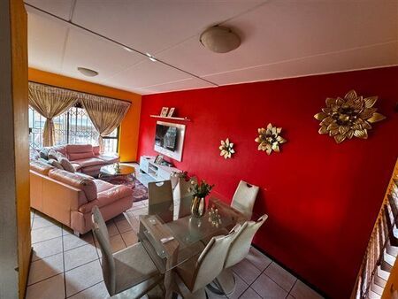 2 Bedroom Apartment in Helderkruin