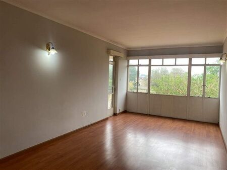 2 Bedroom Apartment in Monument