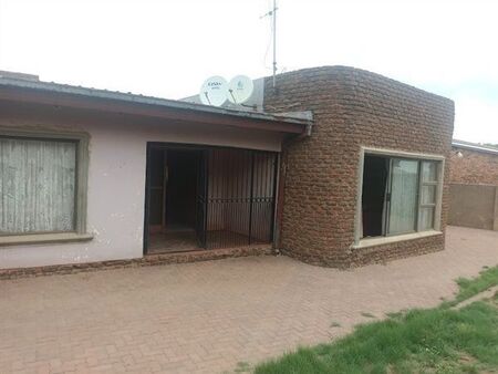4 Bedroom House in Mabopane