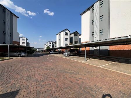 1 Bedroom Apartment in Lombardy Estate