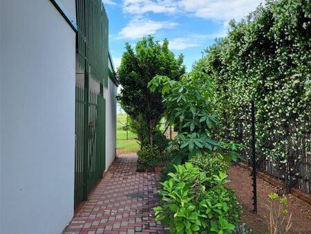 4 Bedroom Flat in Onderstepoort