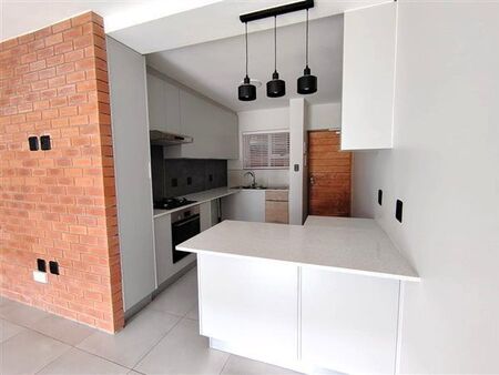 3 Bedroom Apartment in George Central