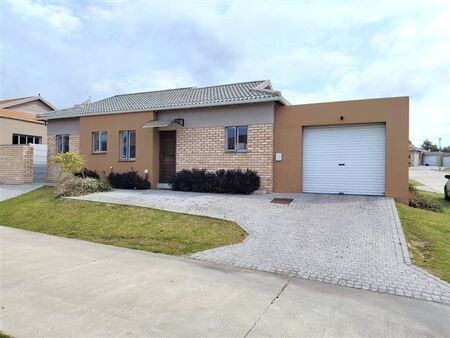 3 Bedroom House in Mooikloof Country Estate