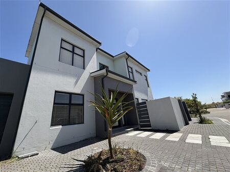 3 Bedroom House in Parklands North
