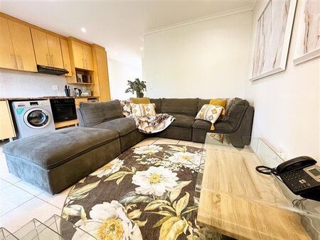 1 Bedroom Apartment in Rondebosch
