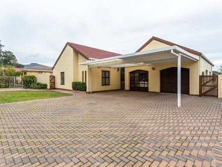 3 Bedroom House in Panorama