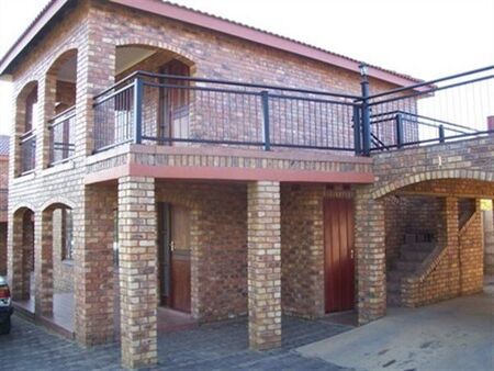 2 Bedroom Apartment in Lydenburg