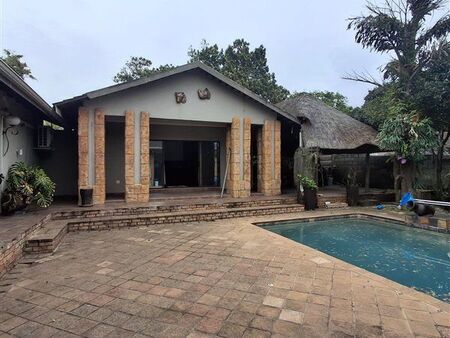 4 Bedroom House in Meer En See
