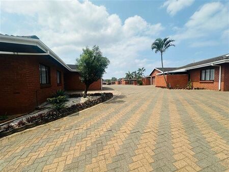 2 Bedroom Townhouse in Arboretum