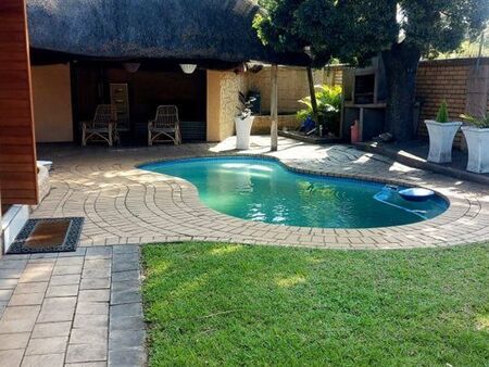 3 Bedroom Simplex in Arboretum