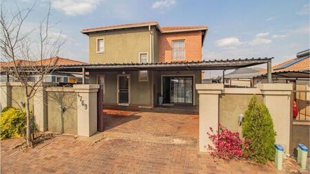 4 Bedroom house to rent in Leopard's Rest Security Estate, Alberton