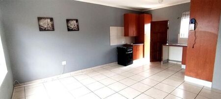 2 Bedroom cottage to rent in Glenvista, Johannesburg