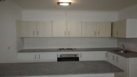 1 Bedroom bachelor flat to rent in Bluff, Durban