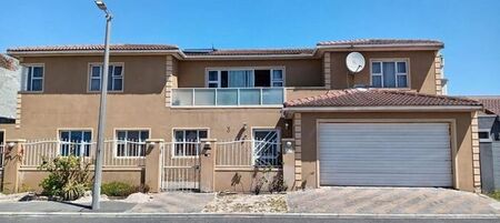 4 Bedroom house to rent in Hyde Park, Mitchells Plain