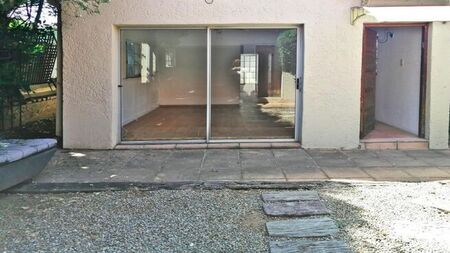 1 Bedroom cottage to rent in Sydenham, Johannesburg