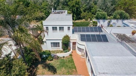 3 Bedroom duplex townhouse - sectional to rent in Paulshof, Sandton