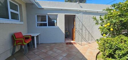 1 Bedroom bachelor apartment to rent in Framesby, Port Elizabeth