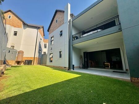 3 Bedroom apartment to rent in Ferndale, Randburg
