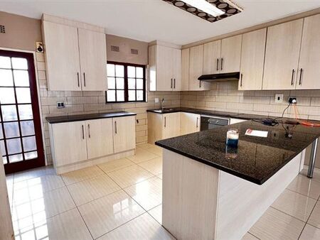 2 Bedroom Apartment in Ormonde