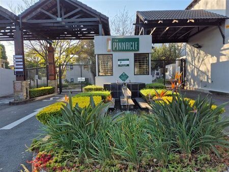 2 Bedroom Apartment in Douglasdale