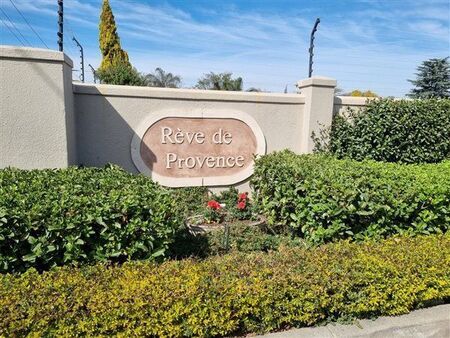 2 Bedroom Simplex in Douglasdale