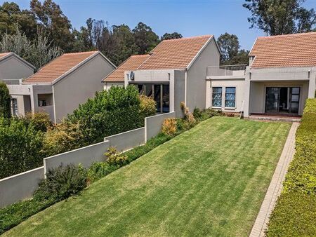3 Bedroom Townhouse in Paulshof