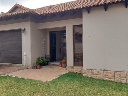 4 Bedroom House in Glen Marais