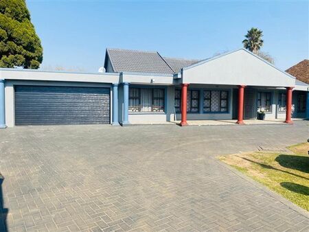 3 Bedroom House in Bardene