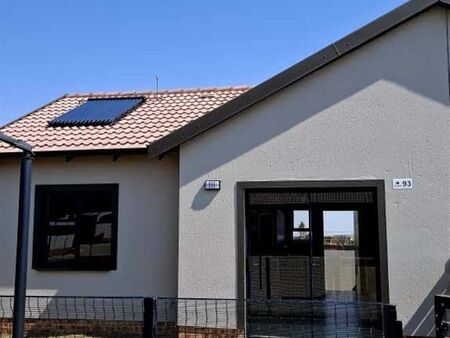 2 Bedroom Simplex in Albertsdal