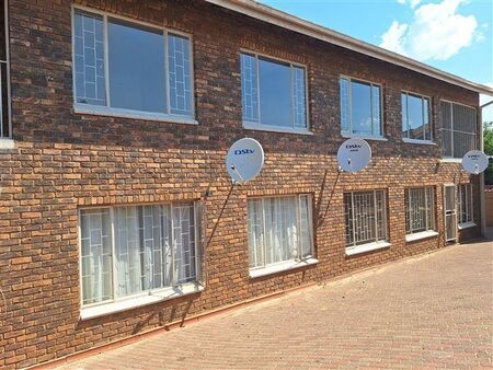 3 Bedroom Apartment in Laudium